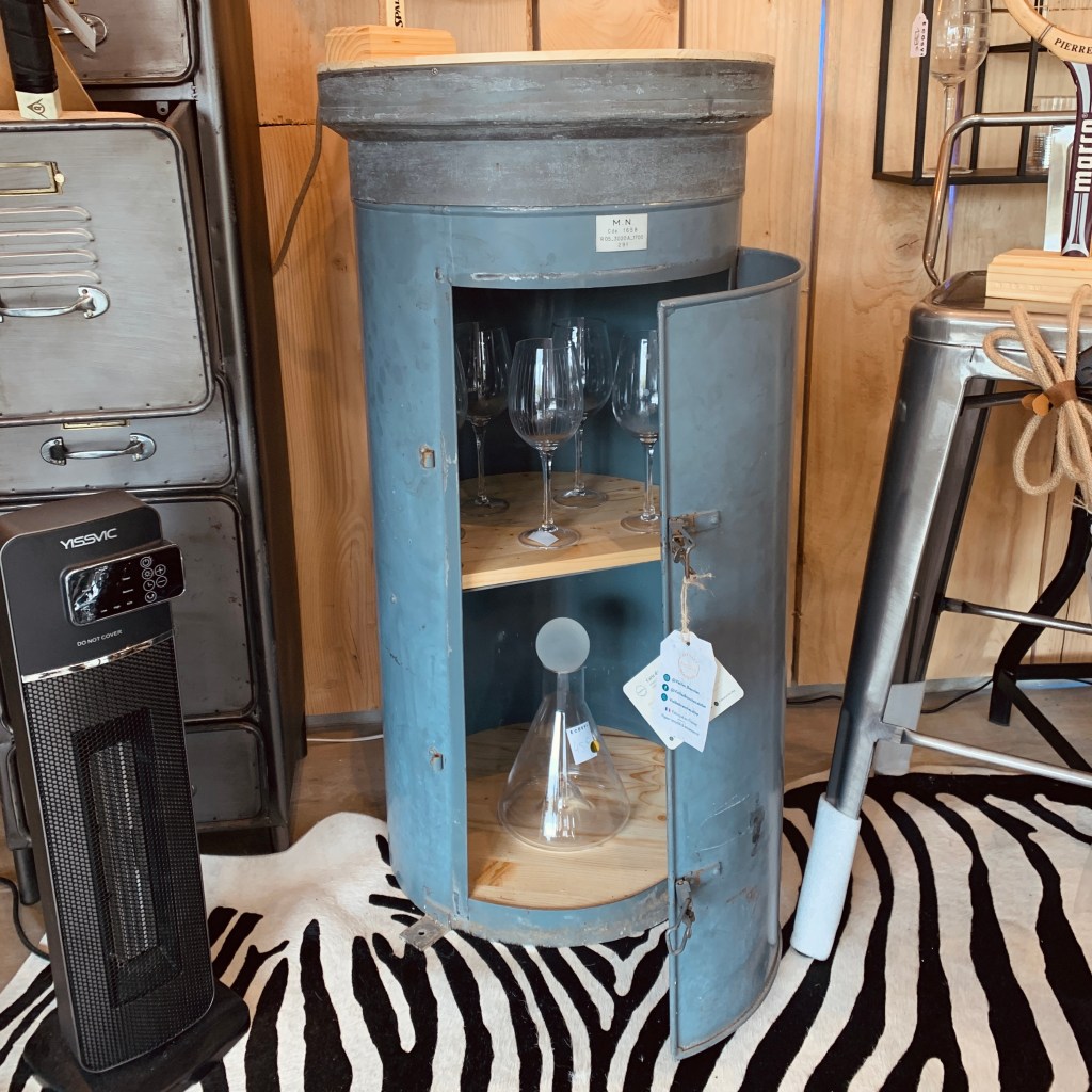 Bar imaginé avec un pluviometre