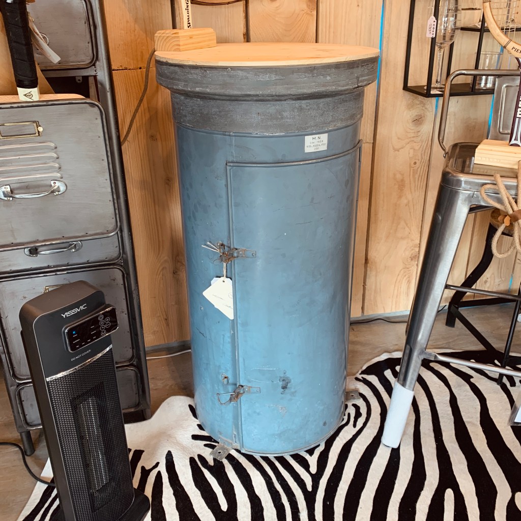 Bar imaginé avec un pluviometre